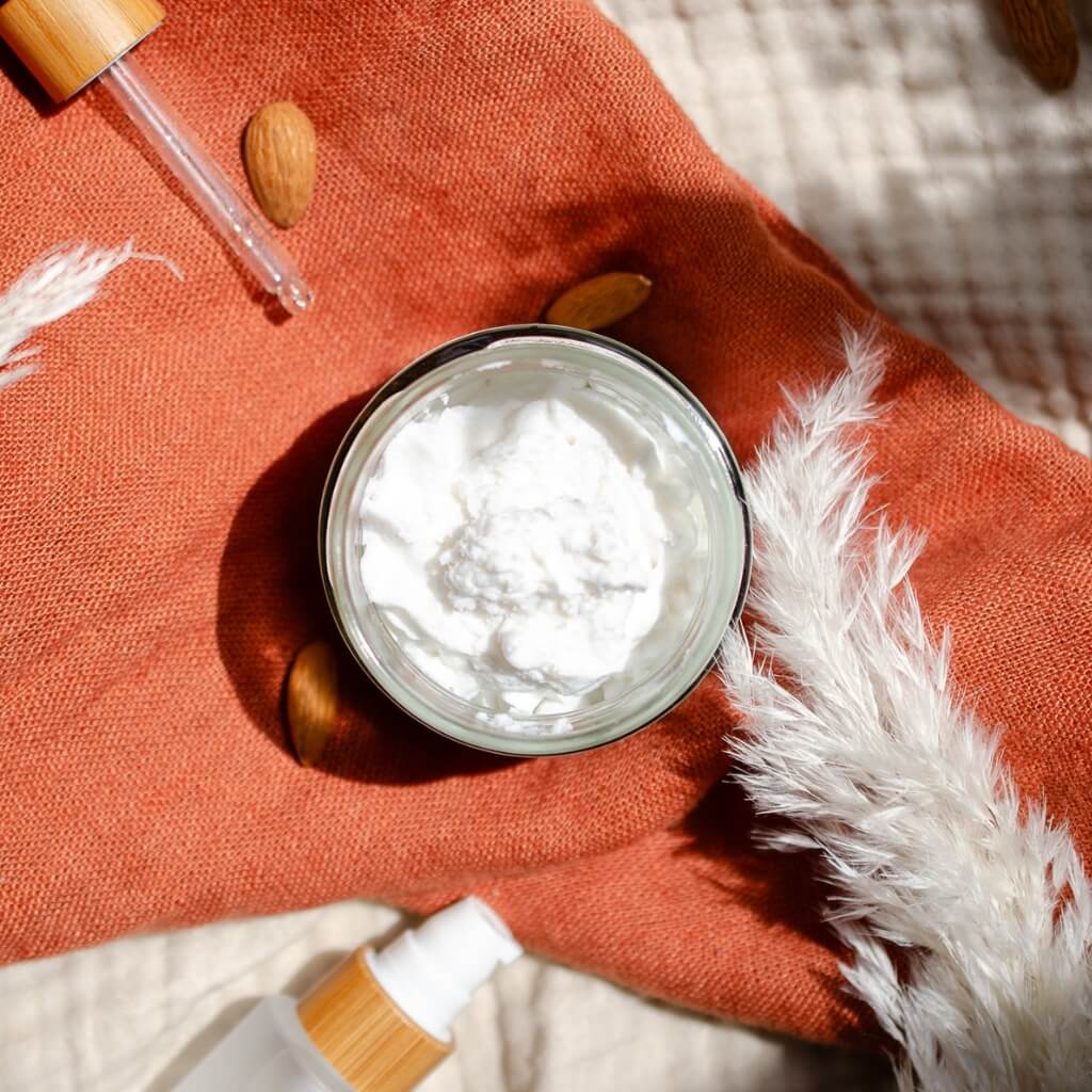 Sulfatfreies Duschgel(Duschsahne) mit cremiger Textur für empfindliche Haut.